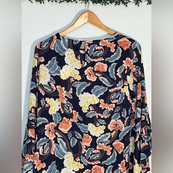 Rose & Olive Bohemian Navy Floral Bell Sleeve Blouse Small - Picture 6 of 12